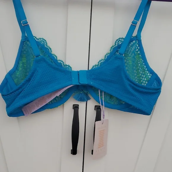Savage X Fenty Stranded in Lace Plunge Bra. Size 34B NWT - Picture 7 of 10